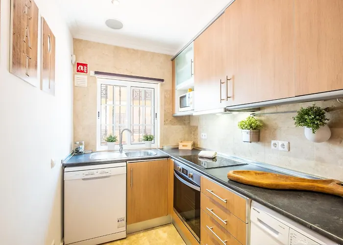 #009 Walk Everywhere Apartment *