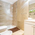 #009 Walk Everywhere *