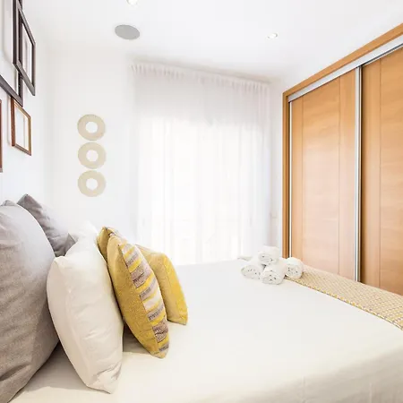 #009 Walk Everywhere *