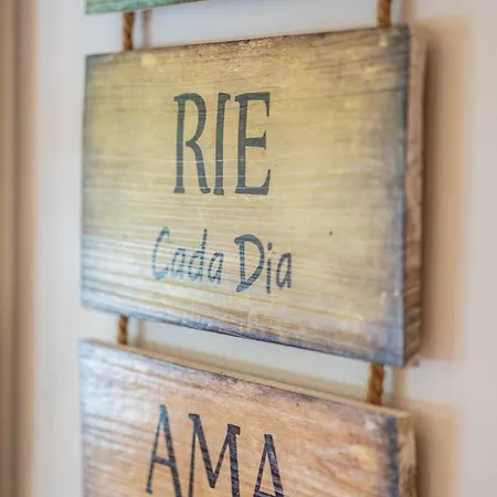 #009 Walk Everywhere Albufeira